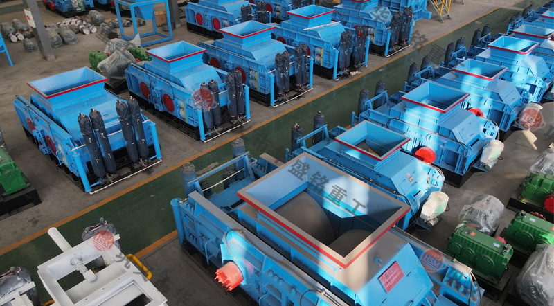 數控液壓對輥破碎機輥皮壽命大概多久呢？市場報價多少錢呢？